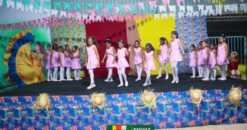 Culminância do projeto na pontinha do pé, com a participação dos projetos Zumba e  Cantarolendo!